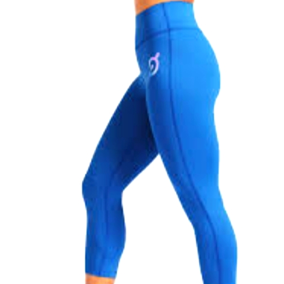 Peloton Pants - Peloton Move Capri Leggings